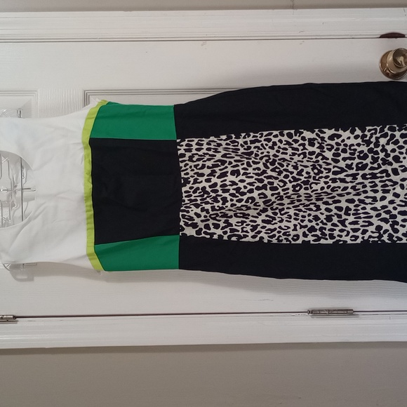 Dress By Calvin Klein - Picture 2 of 9